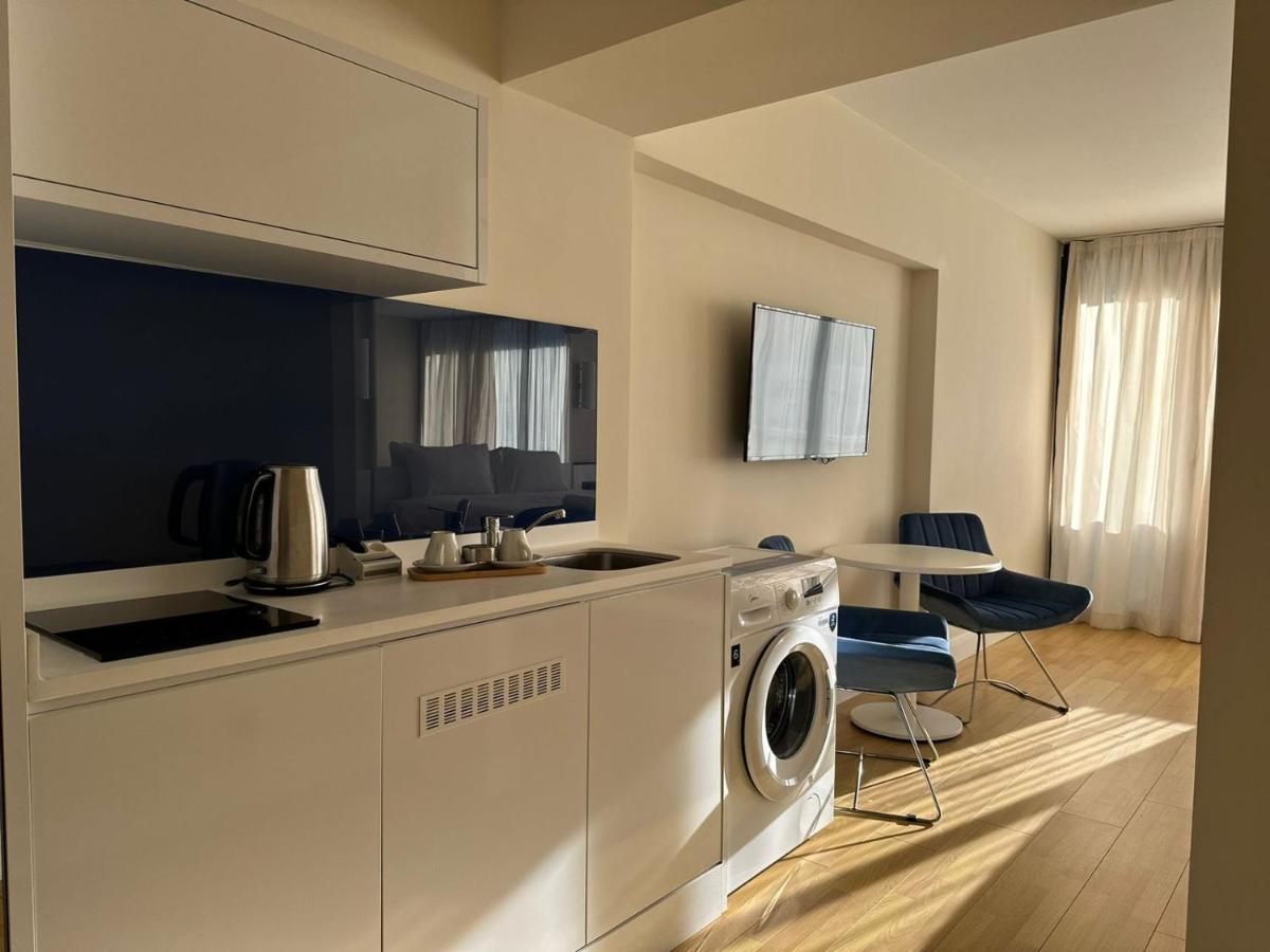 Orbi City Amazing Apartments Batumi Esterno foto