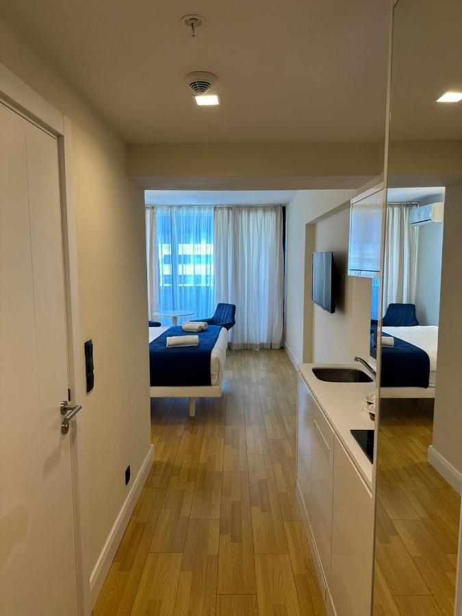Orbi City Amazing Apartments Batumi Esterno foto