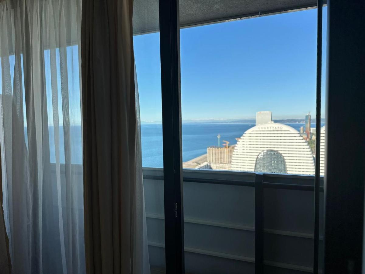 Orbi City Amazing Apartments Batumi Esterno foto
