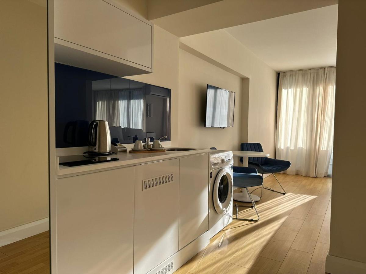 Orbi City Amazing Apartments Batumi Esterno foto